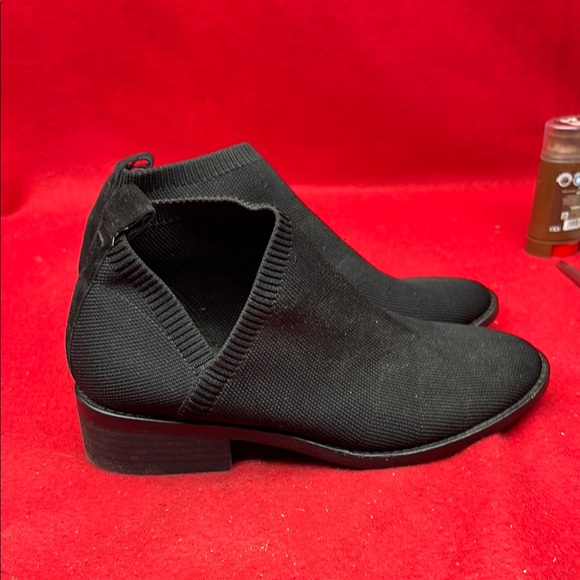 Elegant Black Women's Ankle Boots - Picture 2 of 6